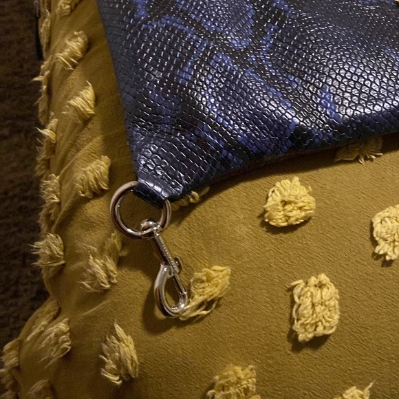 Marc Jacobs Wingman Embellished Blue/Black Python Print Leather Charm Tote - Picture 2 of 7